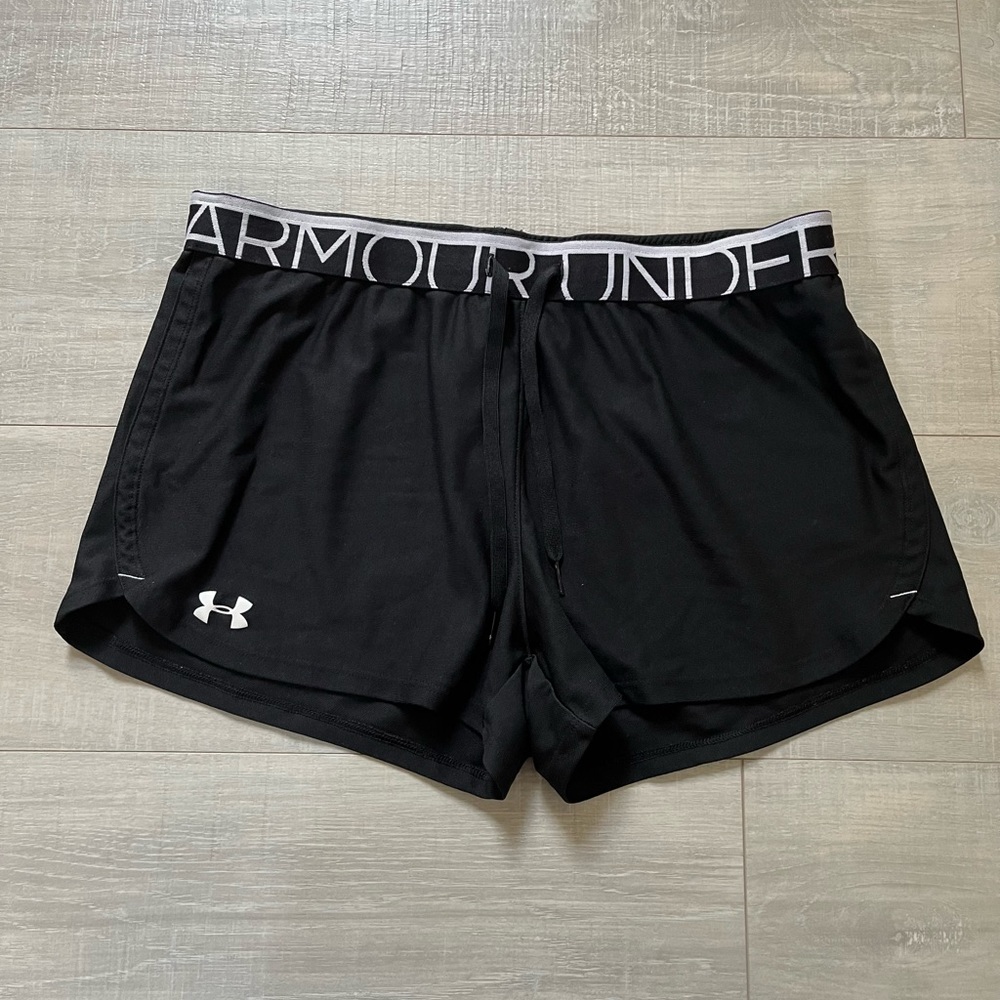 *MOVING EVERYTHING MUST GO* Under armour shorts